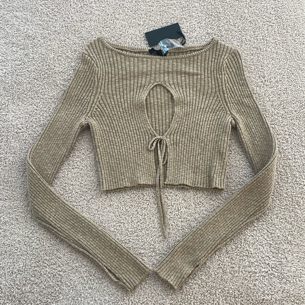 h:ours Lia cropped keyhole sweater